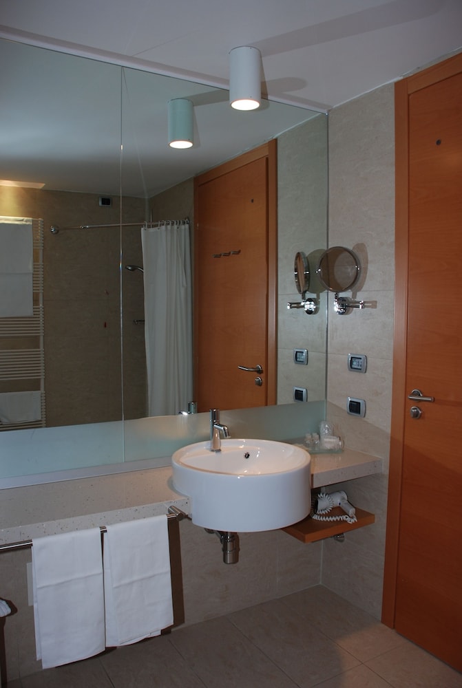 GRAND HOTEL TERME DI COMANO 31/56