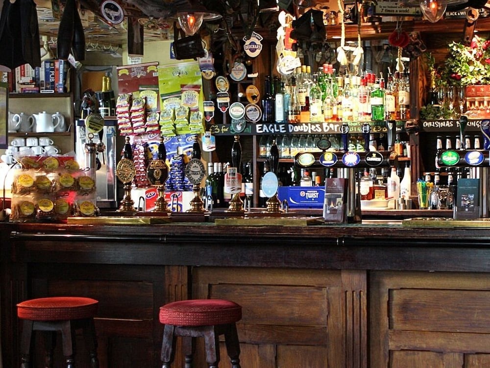 The Eagle and Child Inn 25/28
