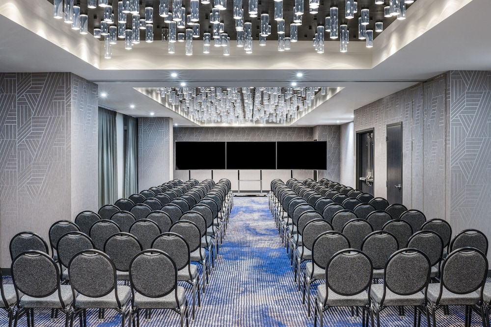 Renaissance Oklahoma City Downtown Bricktown Hotel 23/31