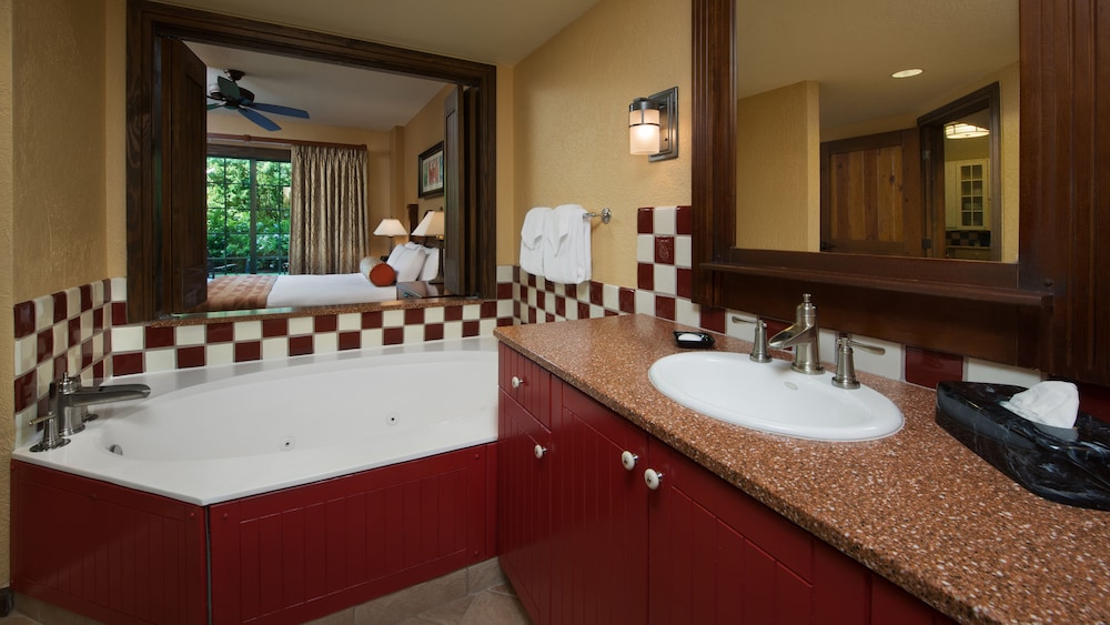 Boulder Ridge Villas at Disneys Wilderness Lodge 48/54