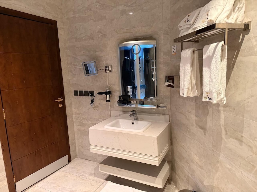 فندق إس توين(S-twin Hotel) 35/36