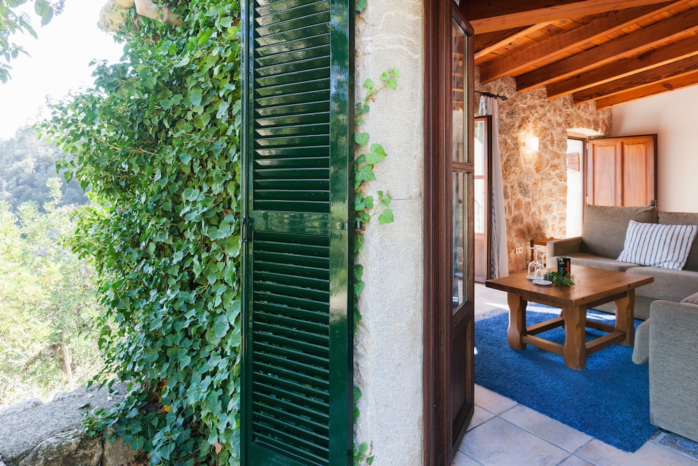FINCA HOTEL ALBELLONS PARC NATURAL 38/70