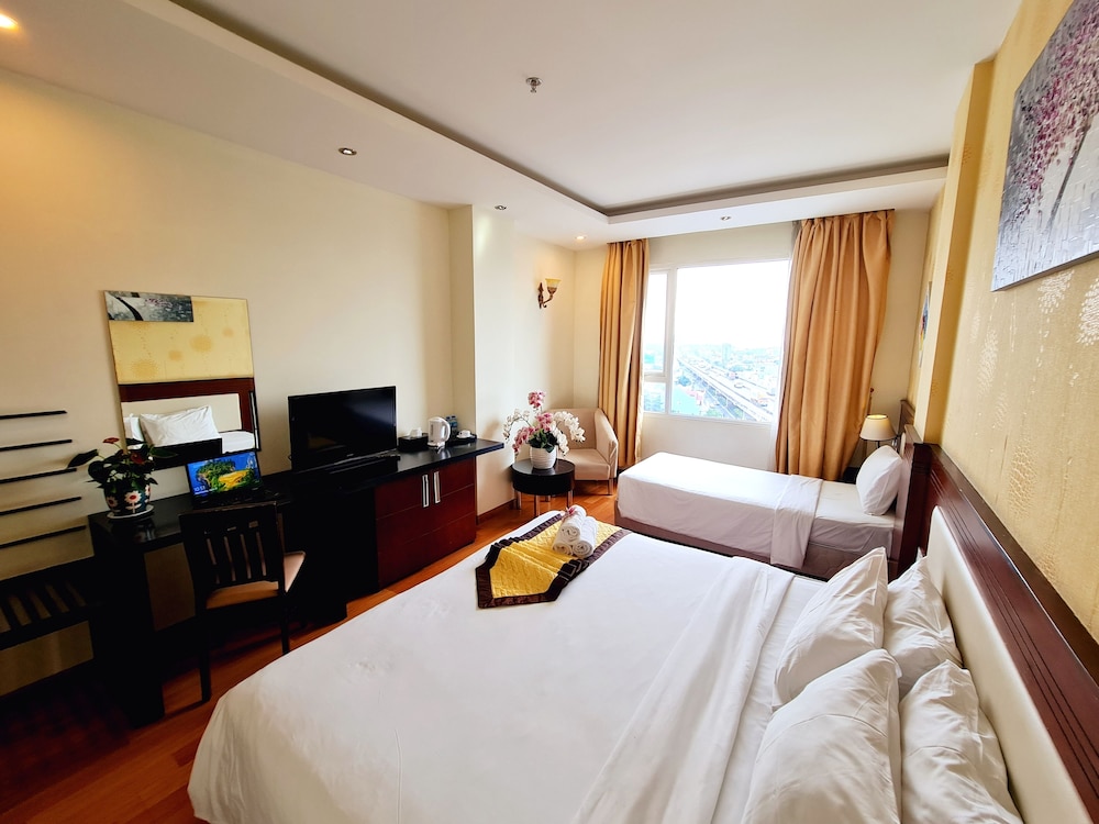 Happy Life Hotel 25/86