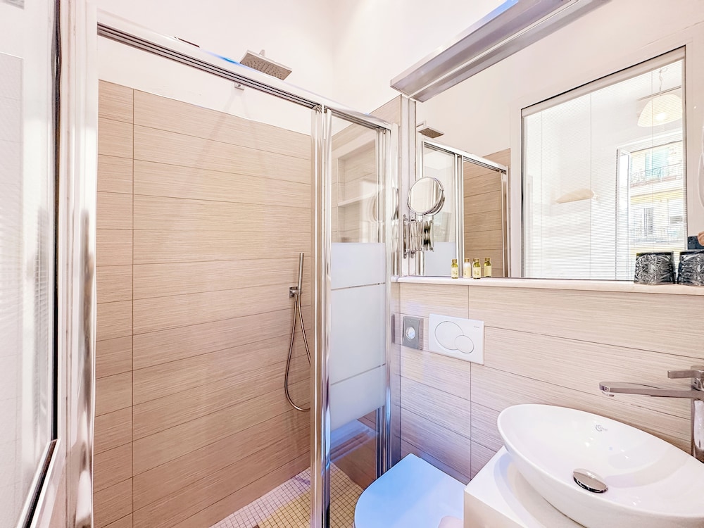 CLASSIC, DOUBLE OR TWIN BED, BALCONY