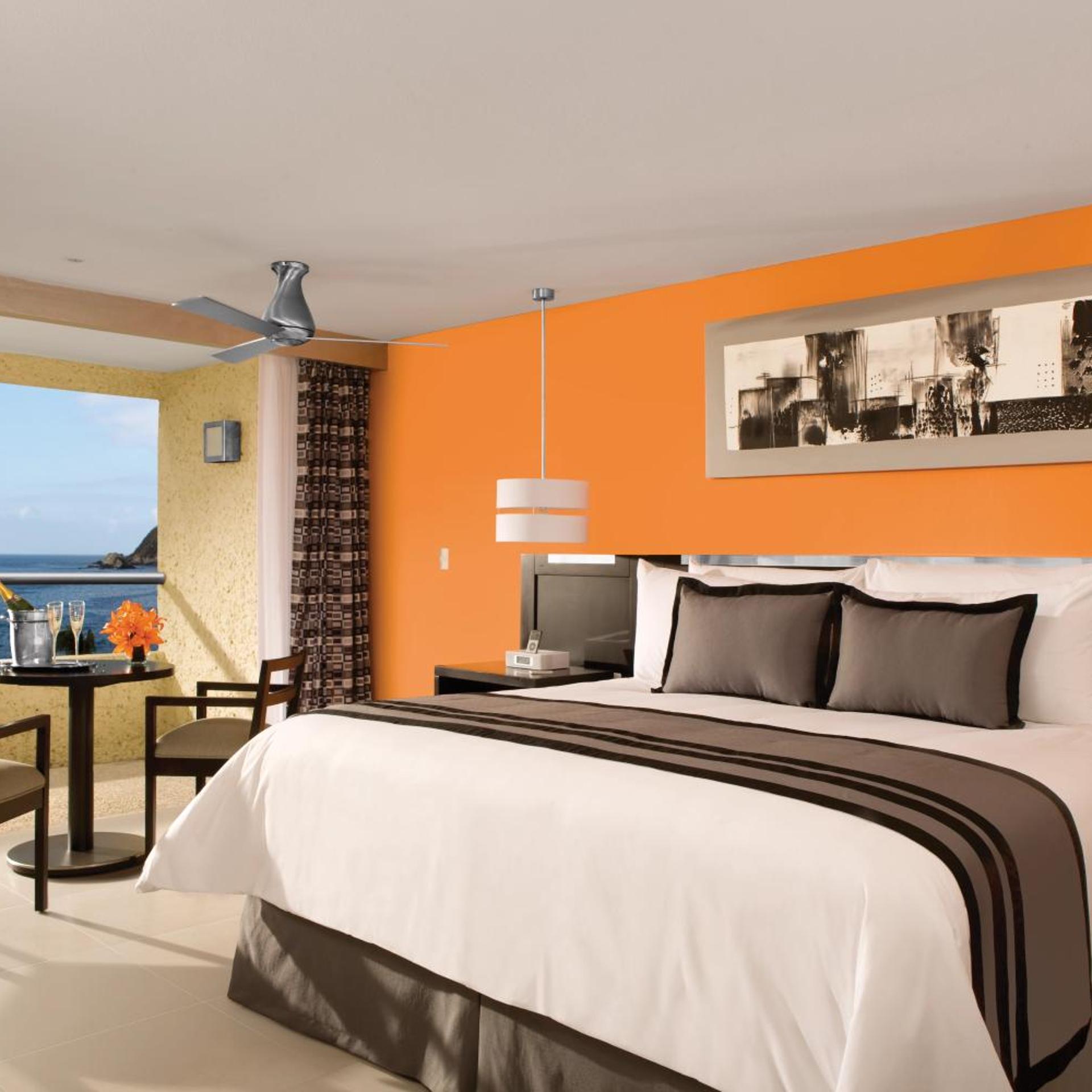 Preferred Club, Deluxe, Ocean Front