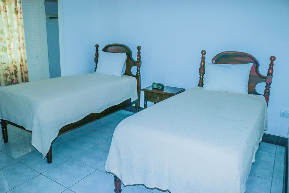 Pink Rock Bed & Breakfast 30/58