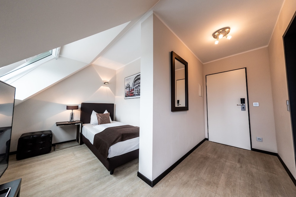 Mauritius Hotel And Therme Cologne 20/75