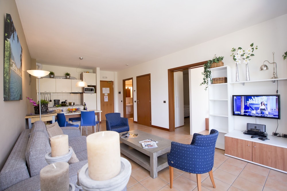 RESIDENZA PORTO LETIZIA 43/50