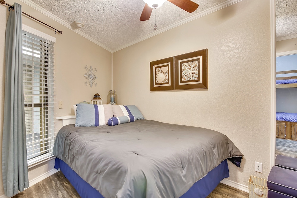 Casa Del Mar Beachfront Suites 53/82