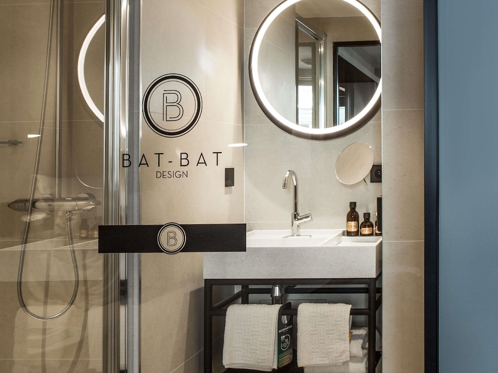 Mercure Paris 17 Batignolles 4/71