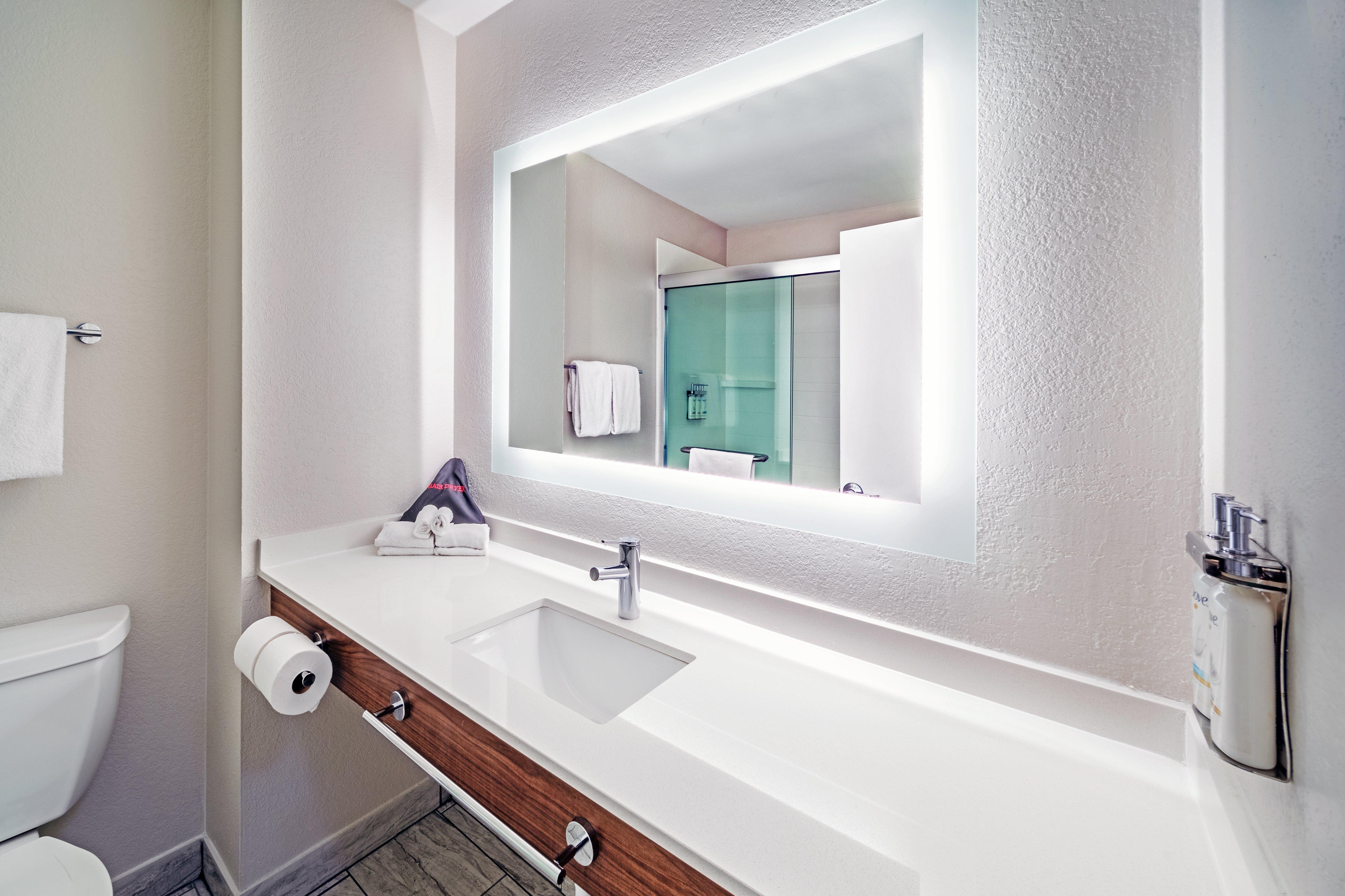 غرفة قياسية بسرير مزدوج، Holiday Inn Express Hotel And Suites Del Rio 8/8
