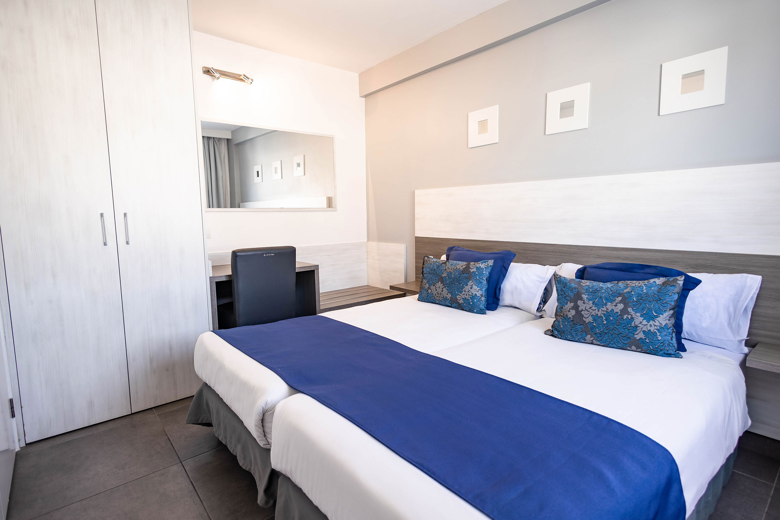 classic 1 bed apto with terrace 2 adults + 1child
