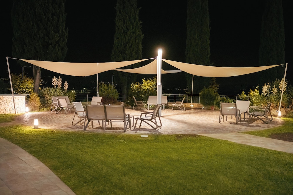 Villa Luisa Resort 46/50
