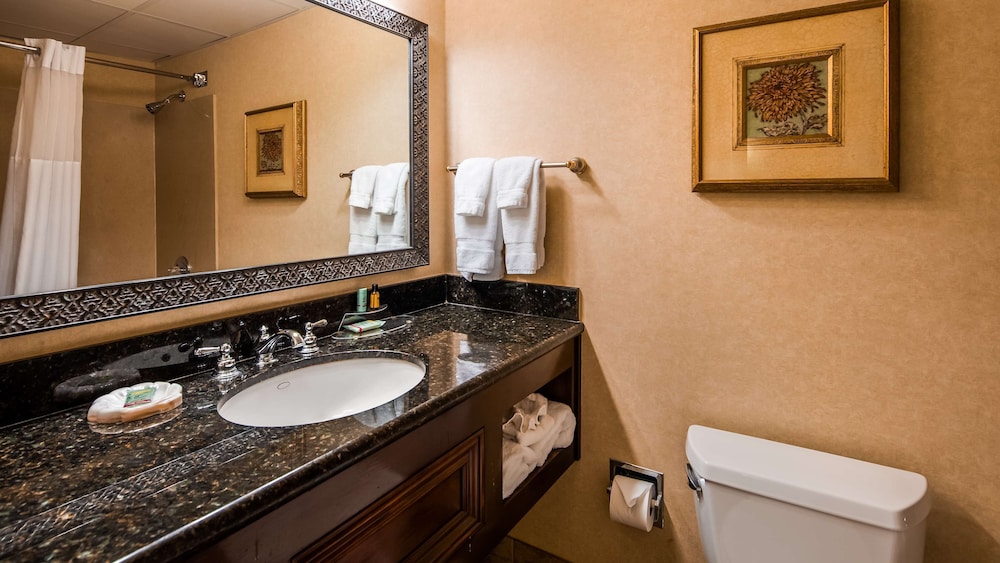 Best Western Plus Burlington 7/49