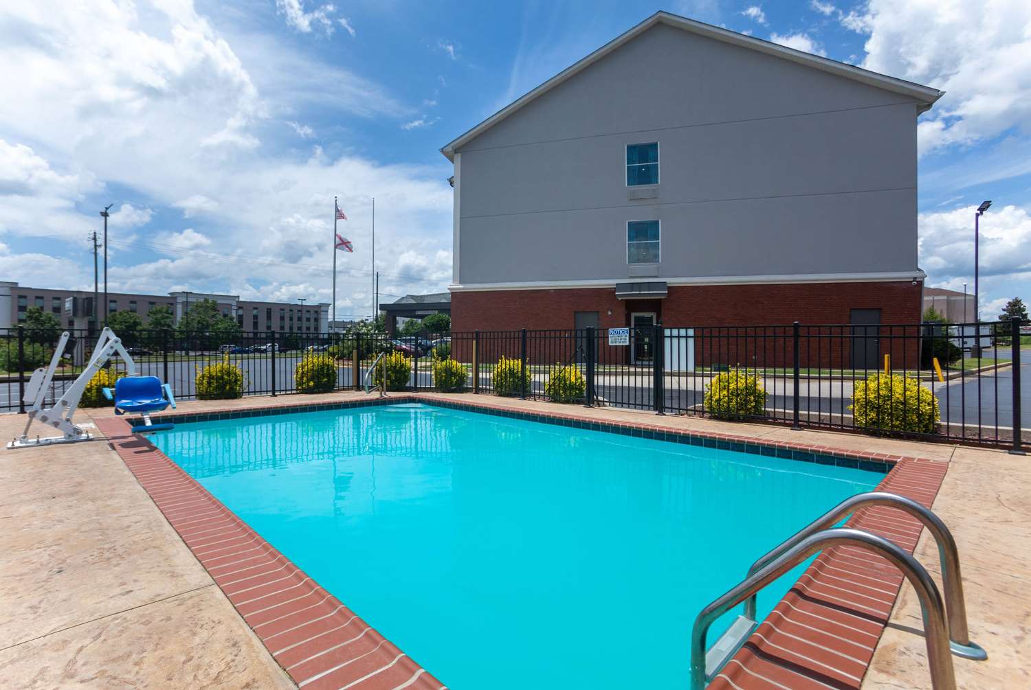 La Quinta Inn Suites By Wyndham Oxford Anniston 1/14