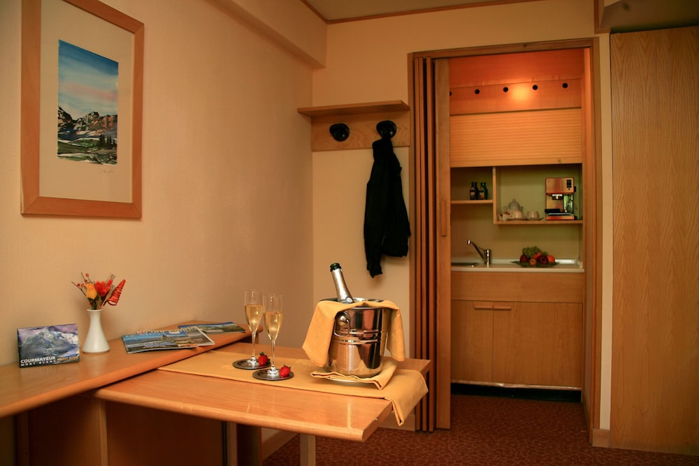 Hotel Les Jumeaux Courmayeur 4/30