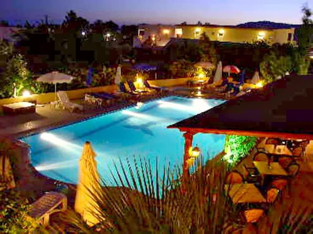 Summer Memories Hotel Apartments 34/38
