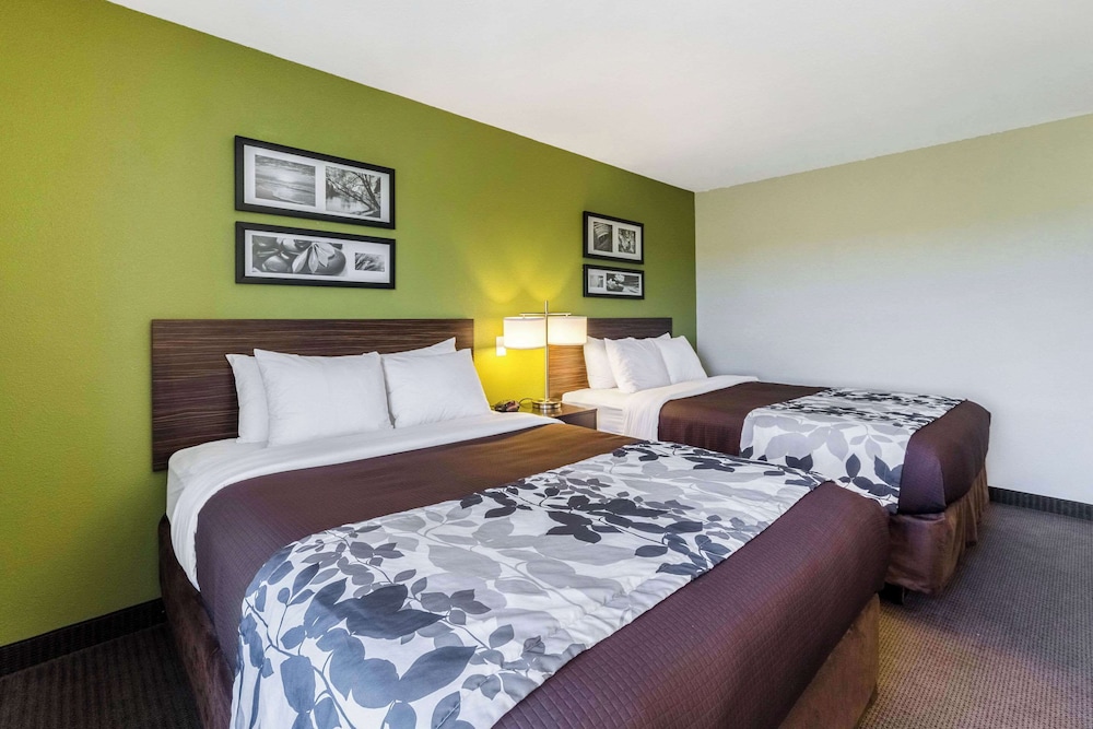 Sleep Inn & Suites Jourdanton - Pleasanton 16/65