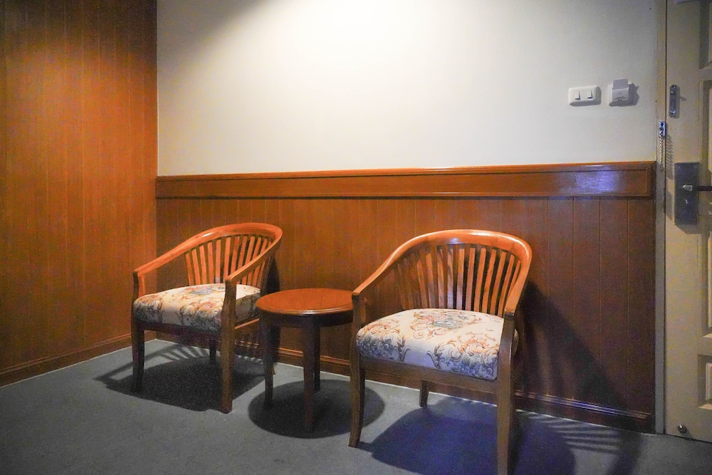 DT Hotel - Pratunam 20/24