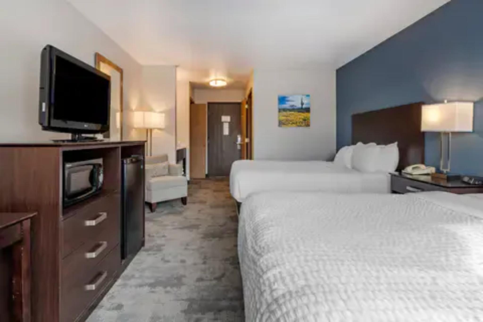 UPGRADE, SUITE, 2 QUEEN BEDS