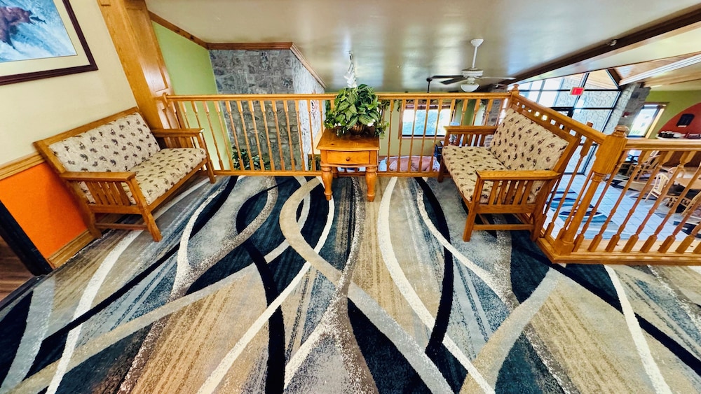 Regency Inn And Suites 33/51