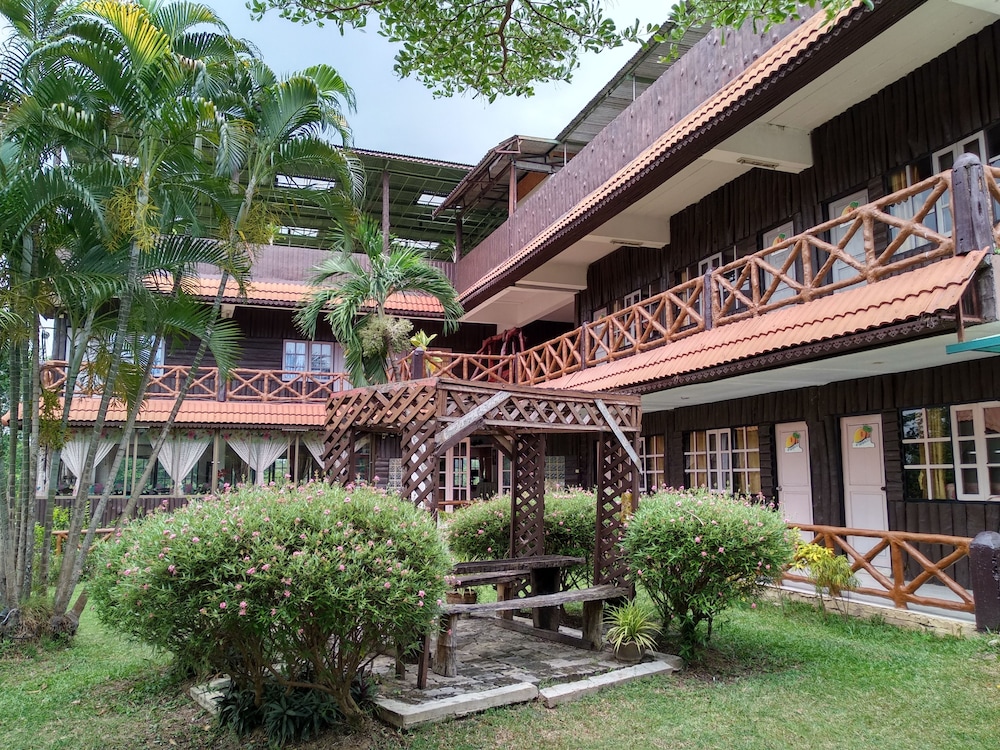Saichonview Resort 36/42