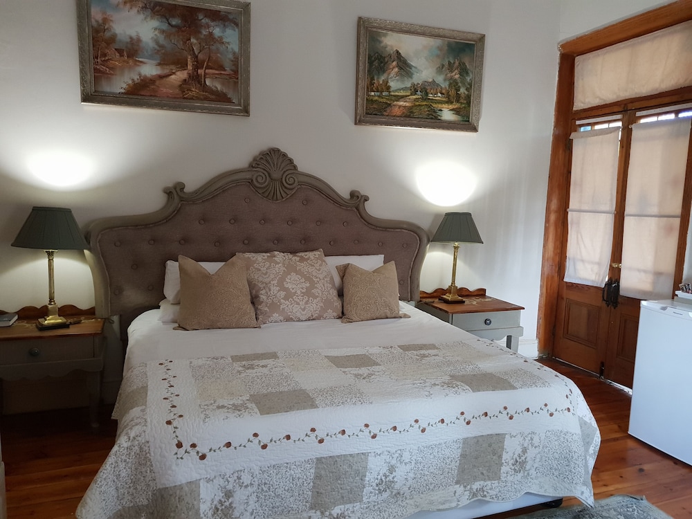 Bauhenia Guesthouse 17/32