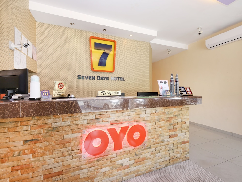 Lobby at OYO 635 Seven Days Hotel, RAUB