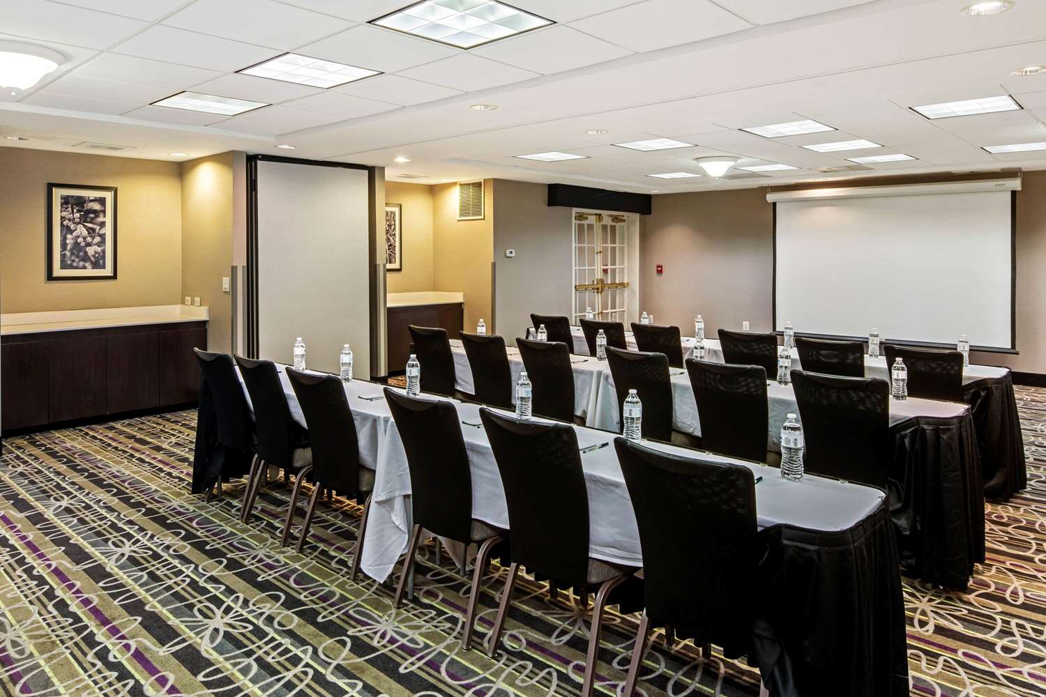 La Quinta Inn Suites Macon 38/45