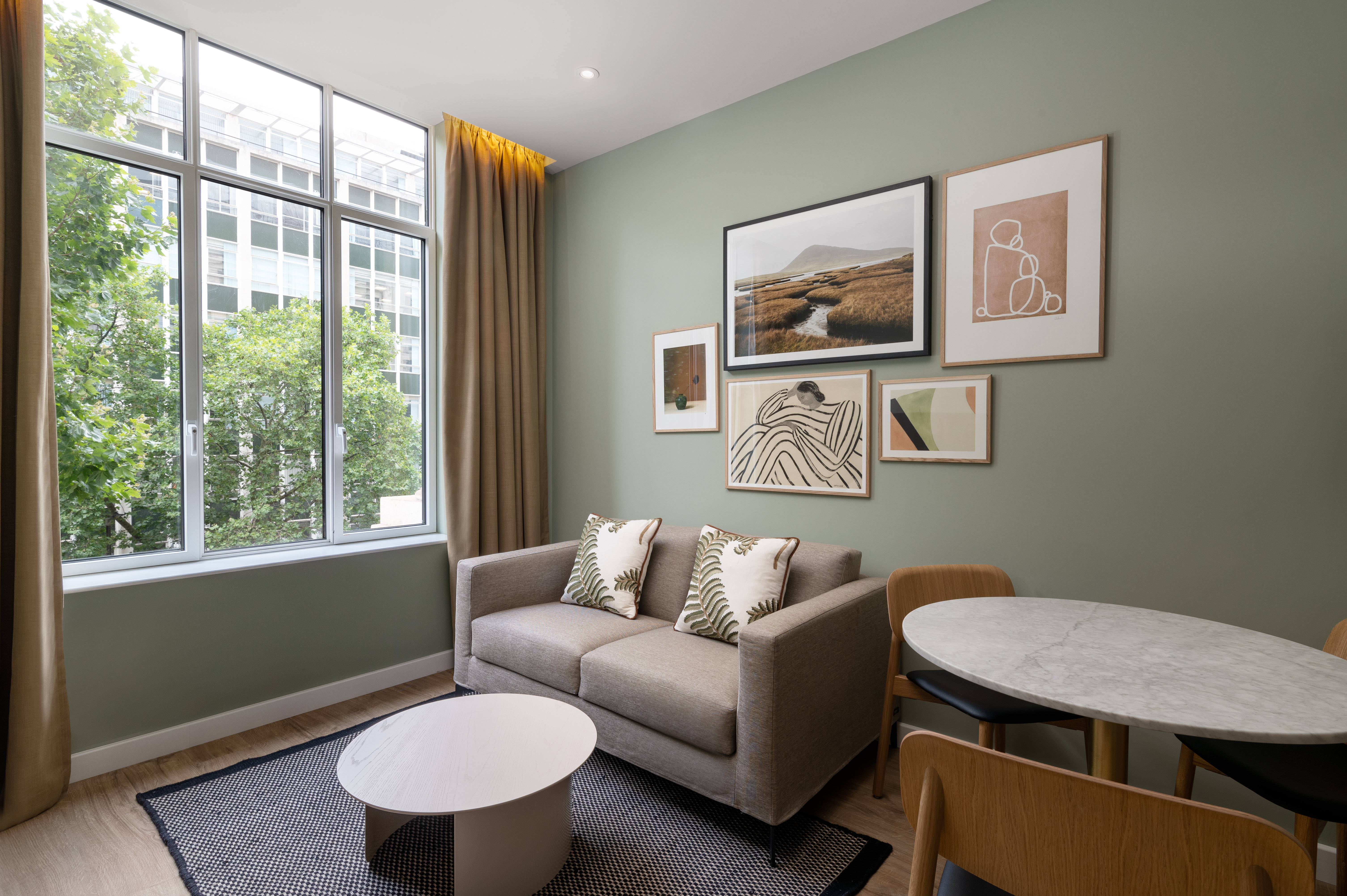The Lincoln Suites 19/22