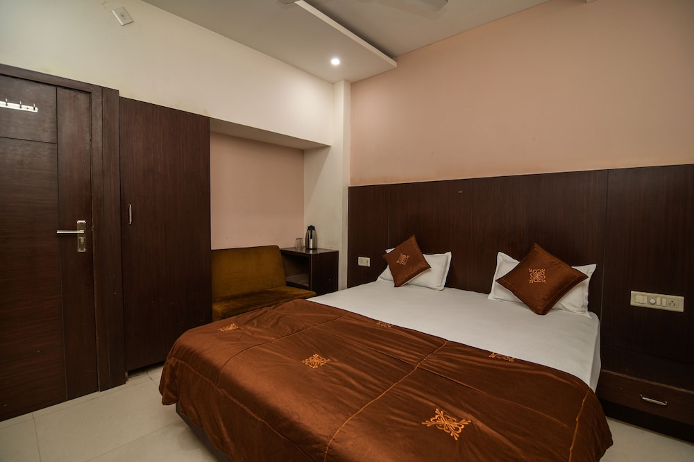 Hotel Shreeram 10/37