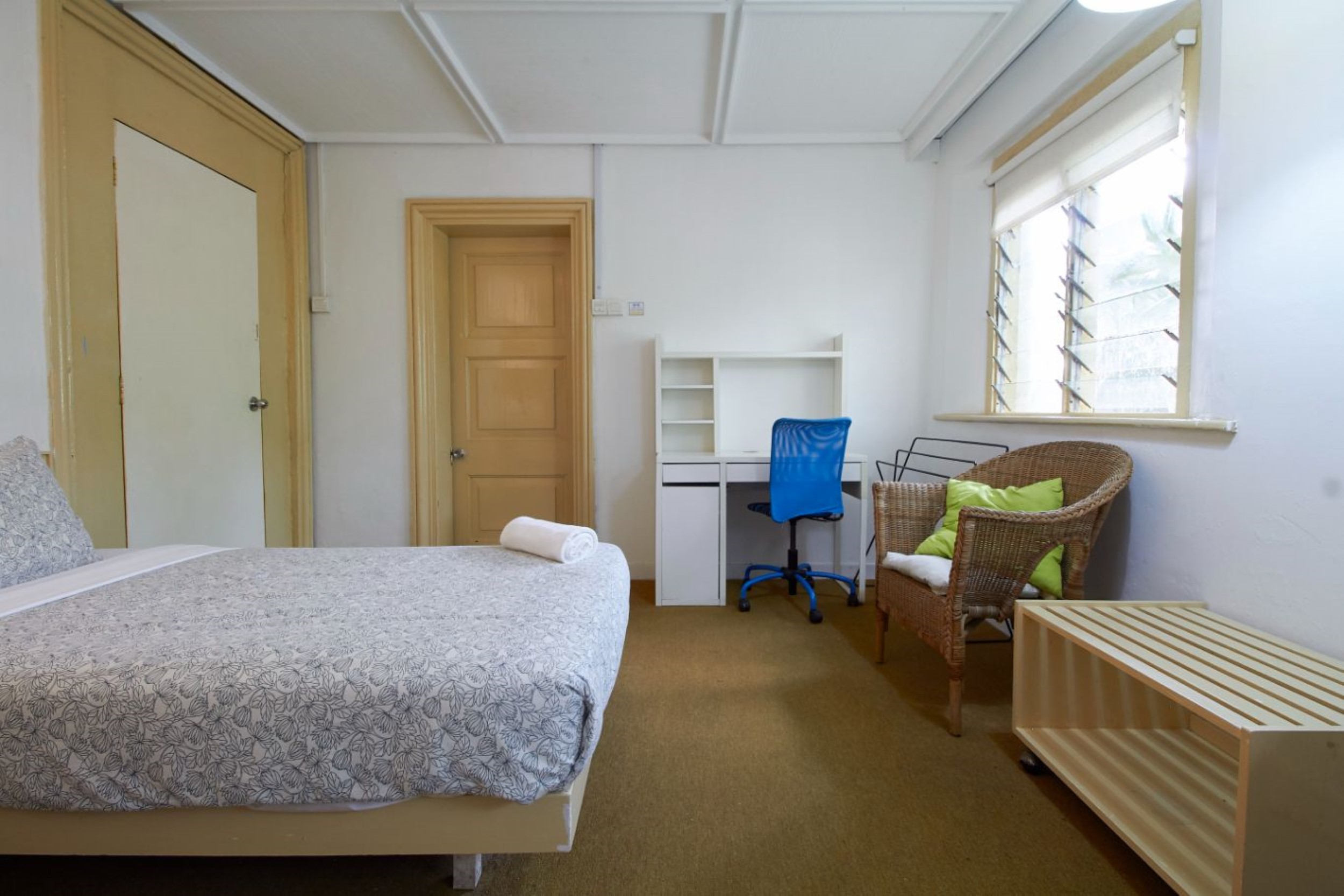 DELUXE, DOUBLE BED