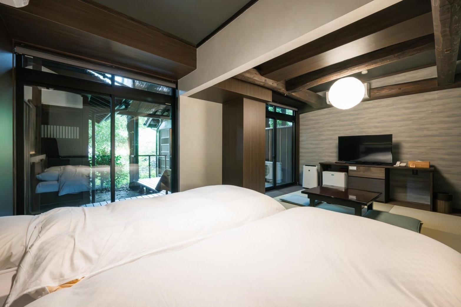 Japanese Western, 2 Futon Beds, Outdoor Bath