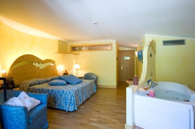 Junior Suite, Balcony, HOTEL RIVE 2/4