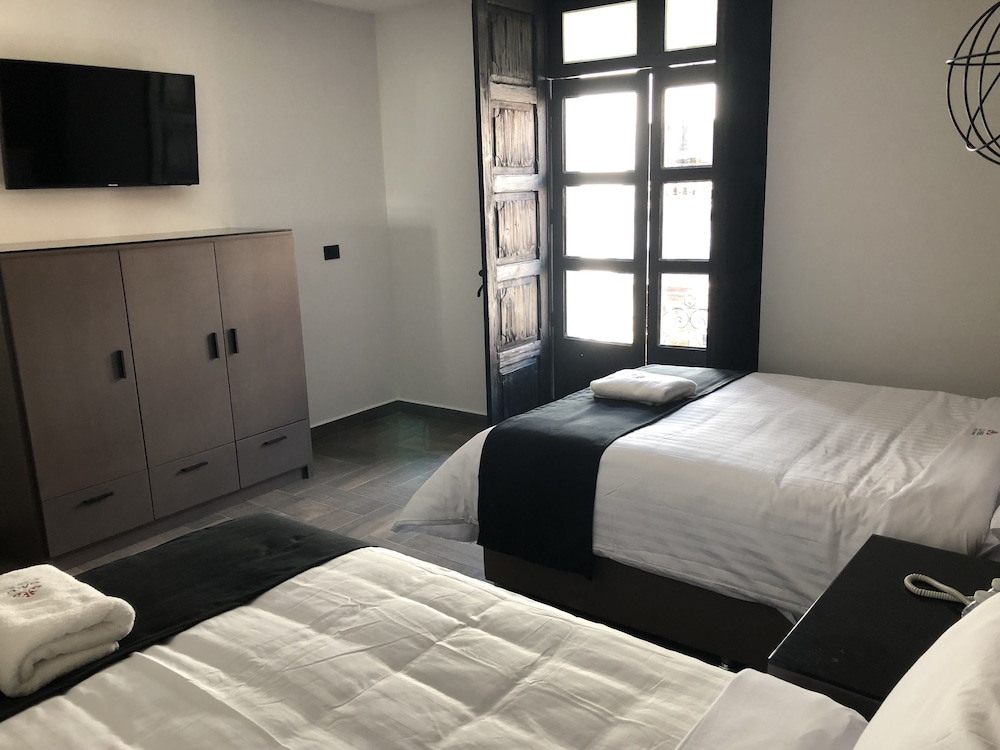 Hotel Isabel Unico 11/37