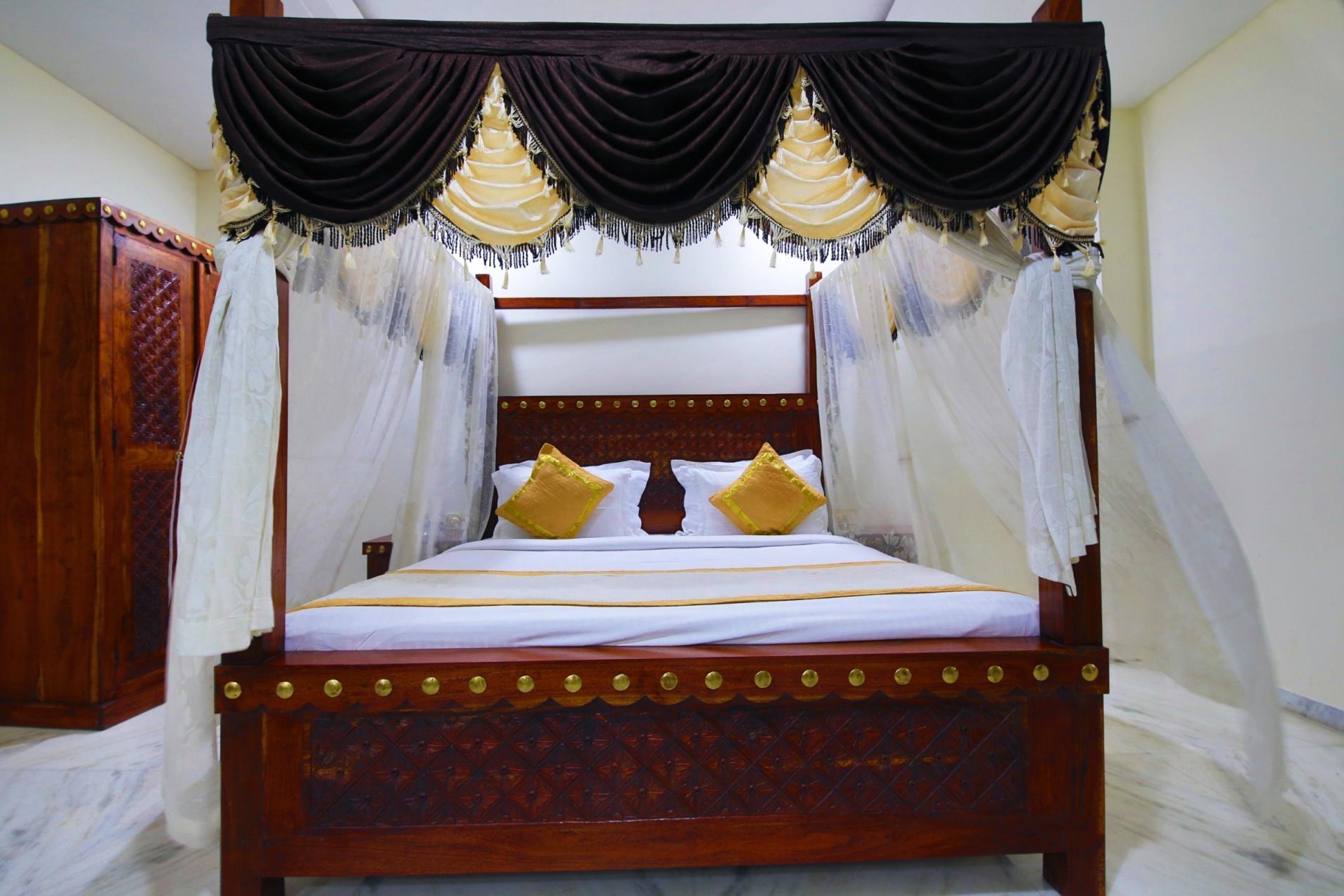 Maharaja, Suite