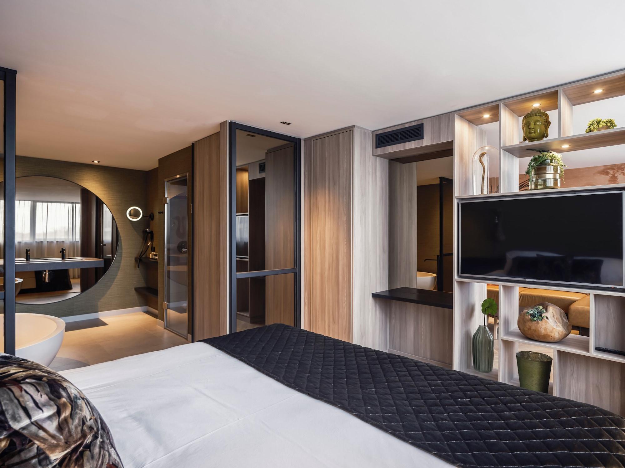 Business, Suite