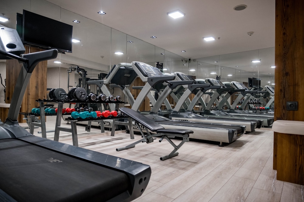 Selcuk Hotel Sems I Tebrizi 58/93