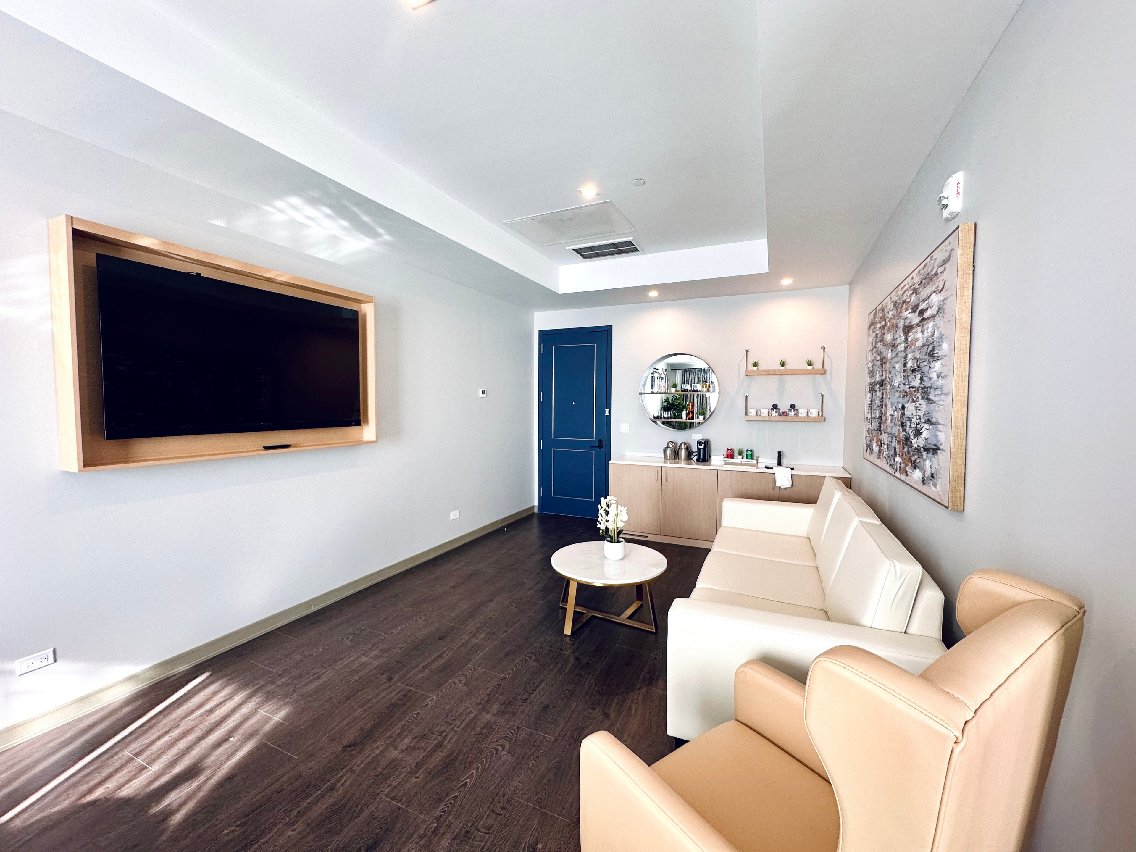 Chez Hotel Arlington Heights 22/28