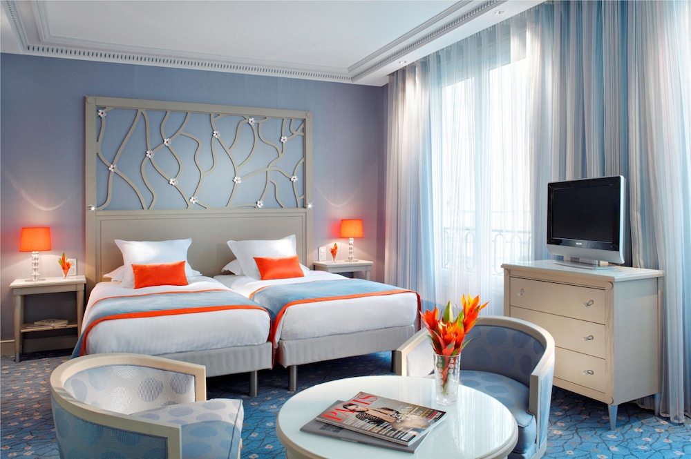 Hotel Rochester Champs-Elysees 22/68