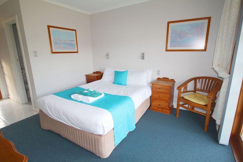 PORT ARTHUR MOTOR INN 7/37
