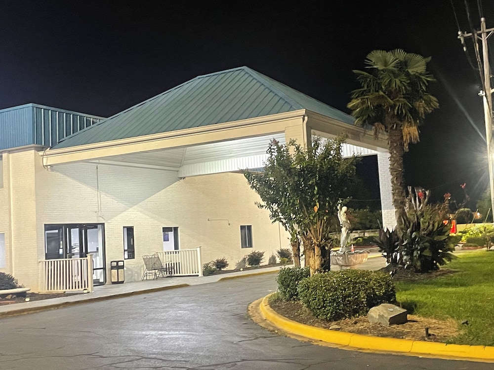 Baymont by Wyndham Rock Hill 49/52