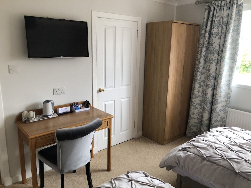 Ballifeary Guest House 23/28