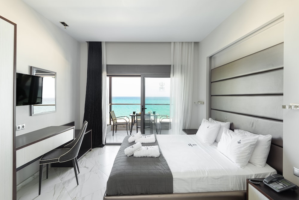 Flegra Beach Boutique Apartments 9/48