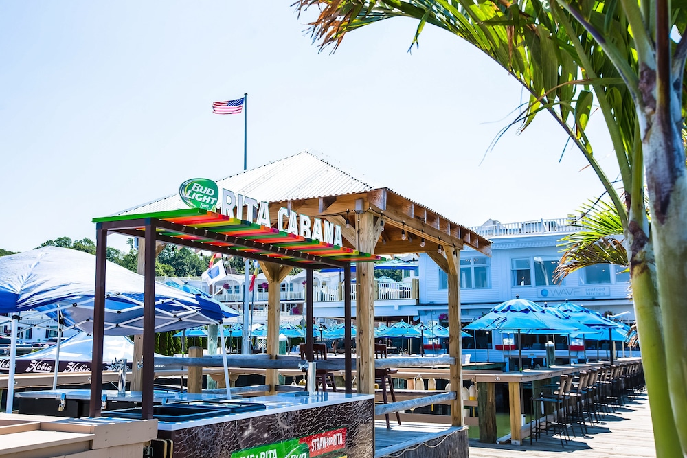 Danfords Hotel and Marina 63/69