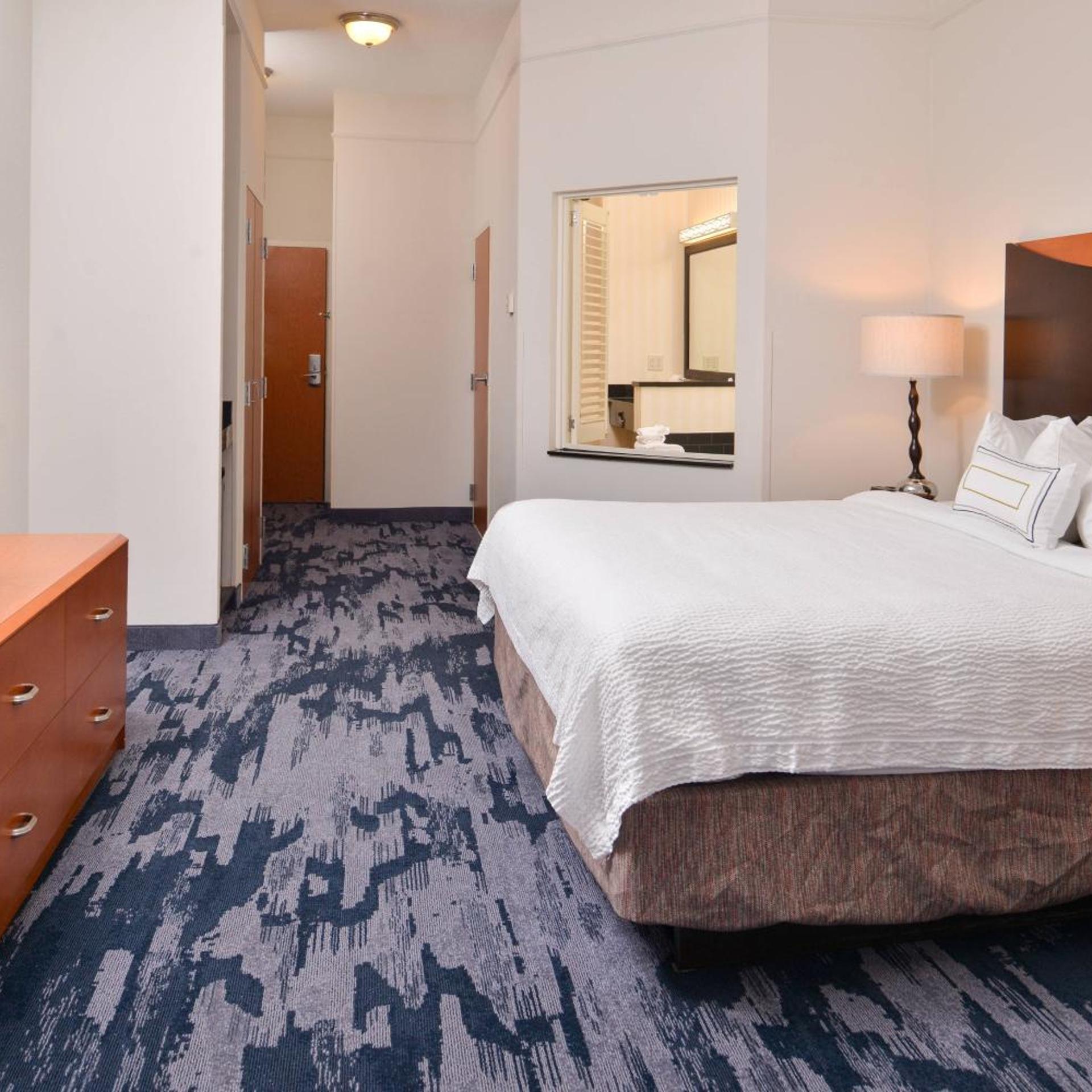 Specialty, King Bed, Bathtub