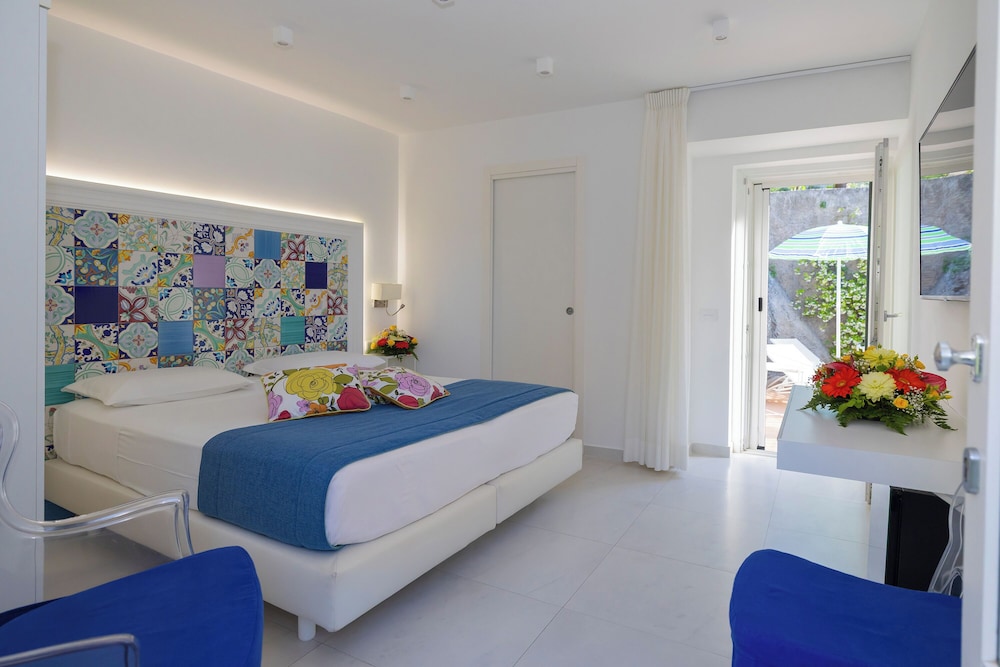 Hotel Amalfi 18/79