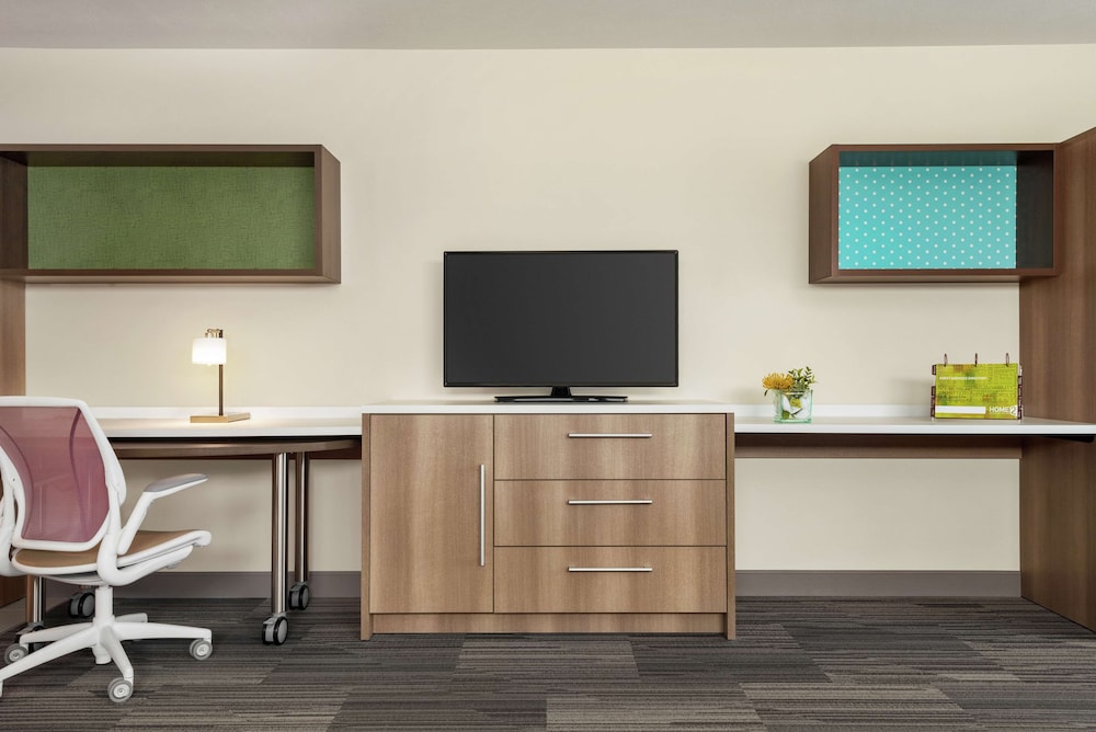 Home2 Suites By Hilton Bismarck 30/32