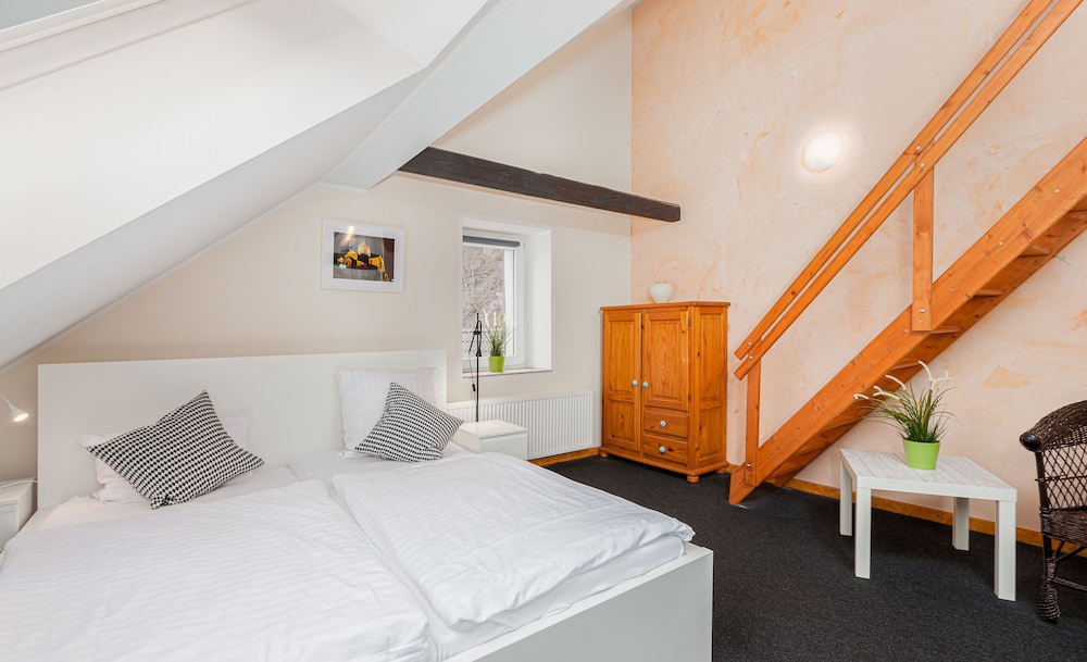Hotel Rutherbach 12/63