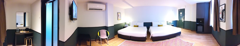 K Hotel 25/48